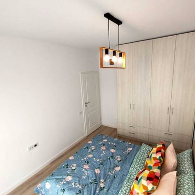 Alquiler de un moderno piso de 2 habitaciones con cocina independiente y balcón, 55 m², en Bucarest, Rumanía